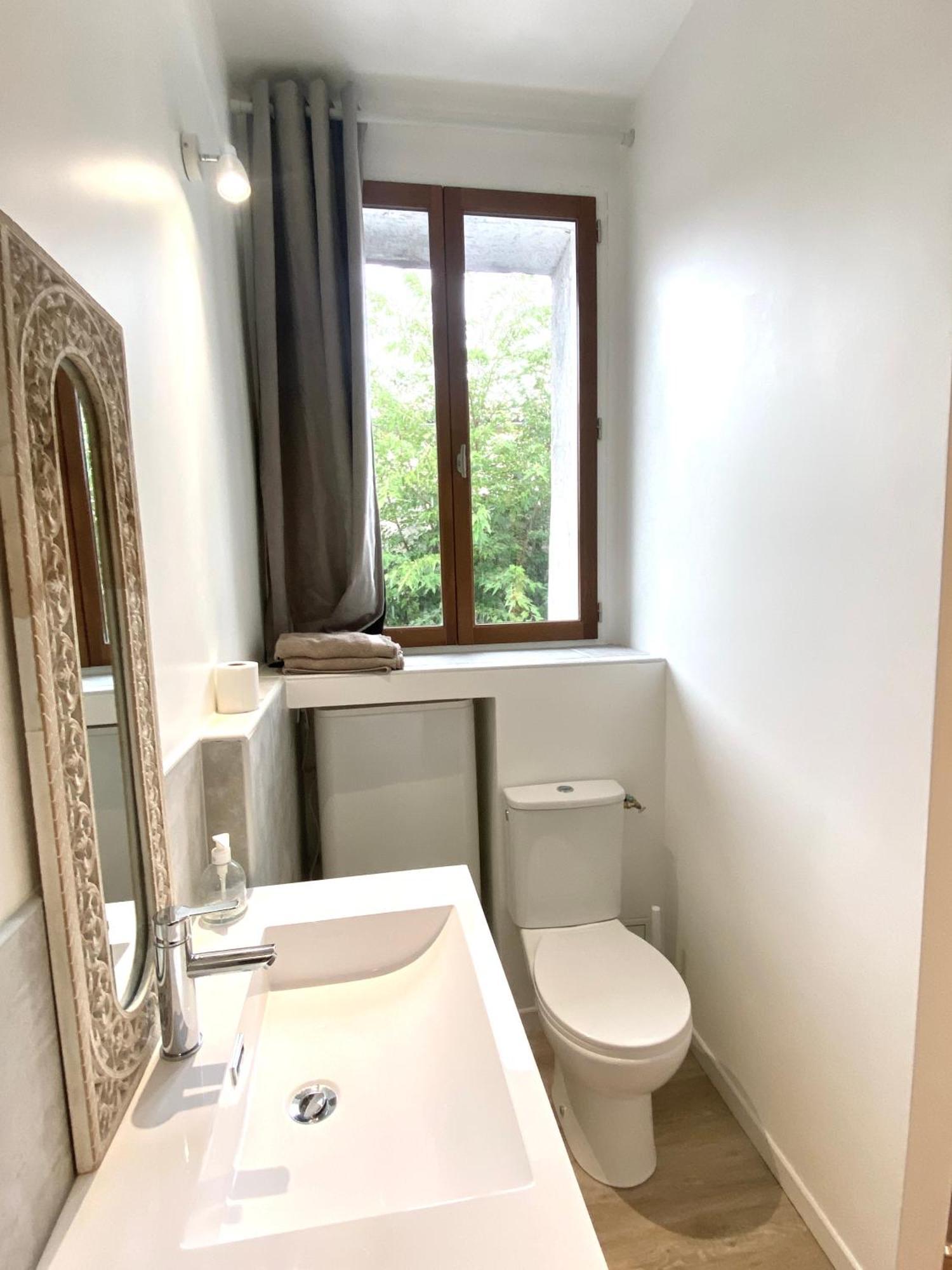 Espace Le Cheval Blanc คาสเตลนู-เลอ-เลซ์ ภายนอก รูปภาพ